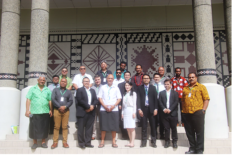 2019/12/03 ທ່ານ ພຸດທະສອນ ຫອມລັດສະໝີ  ໄດ້ເຂົ້າຮ່ວມກອງປະຊຸມ ໃນຫົວຂໍ້: First Working group on establishing a Pacific Internet Exchange Point (IXP) ທີ່ຊູວາ ປະເທດ ຟິຈິ